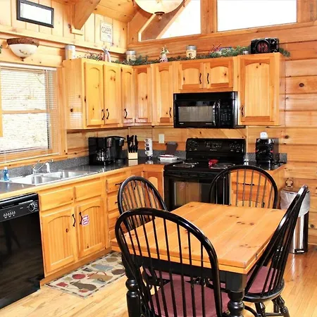 Mountain Joy -Private Treehouse Style Cabin That Sleeps 4-Free Tickets Gatlinburg Exterior photo